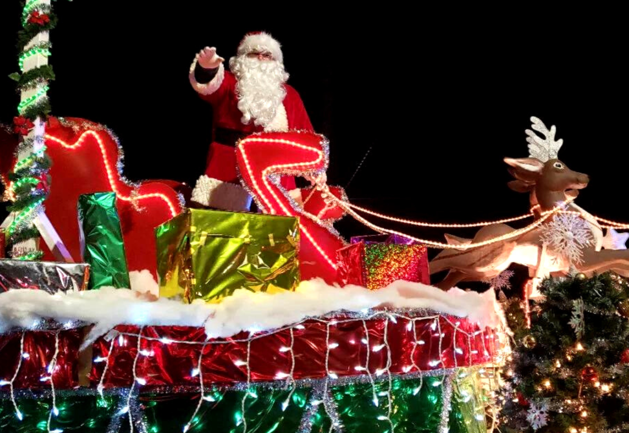 Santa Claus Parade & Tree Lighting Ceremony